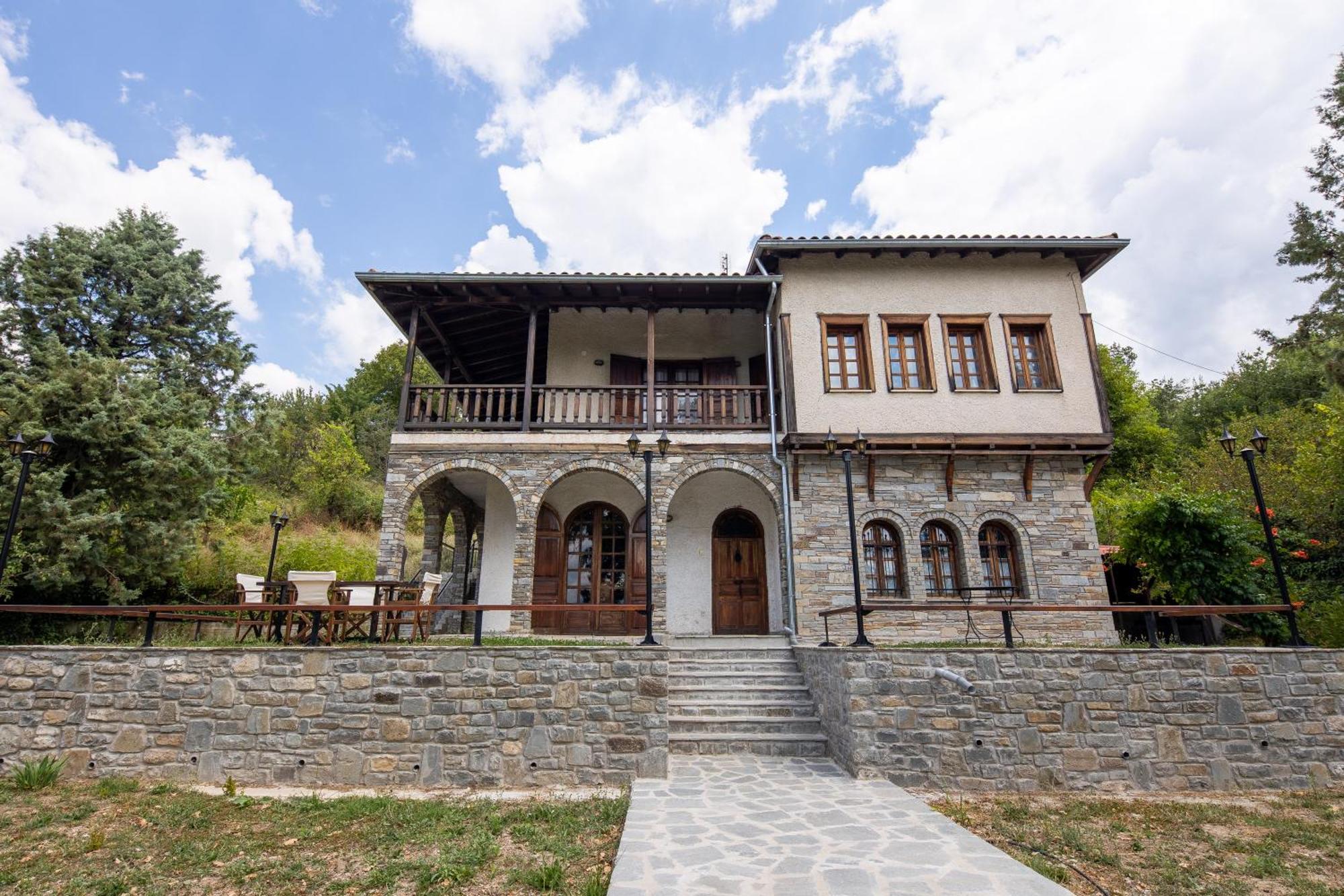 Zenios Dionysos - Traditional Villa Гревена Екстериор снимка