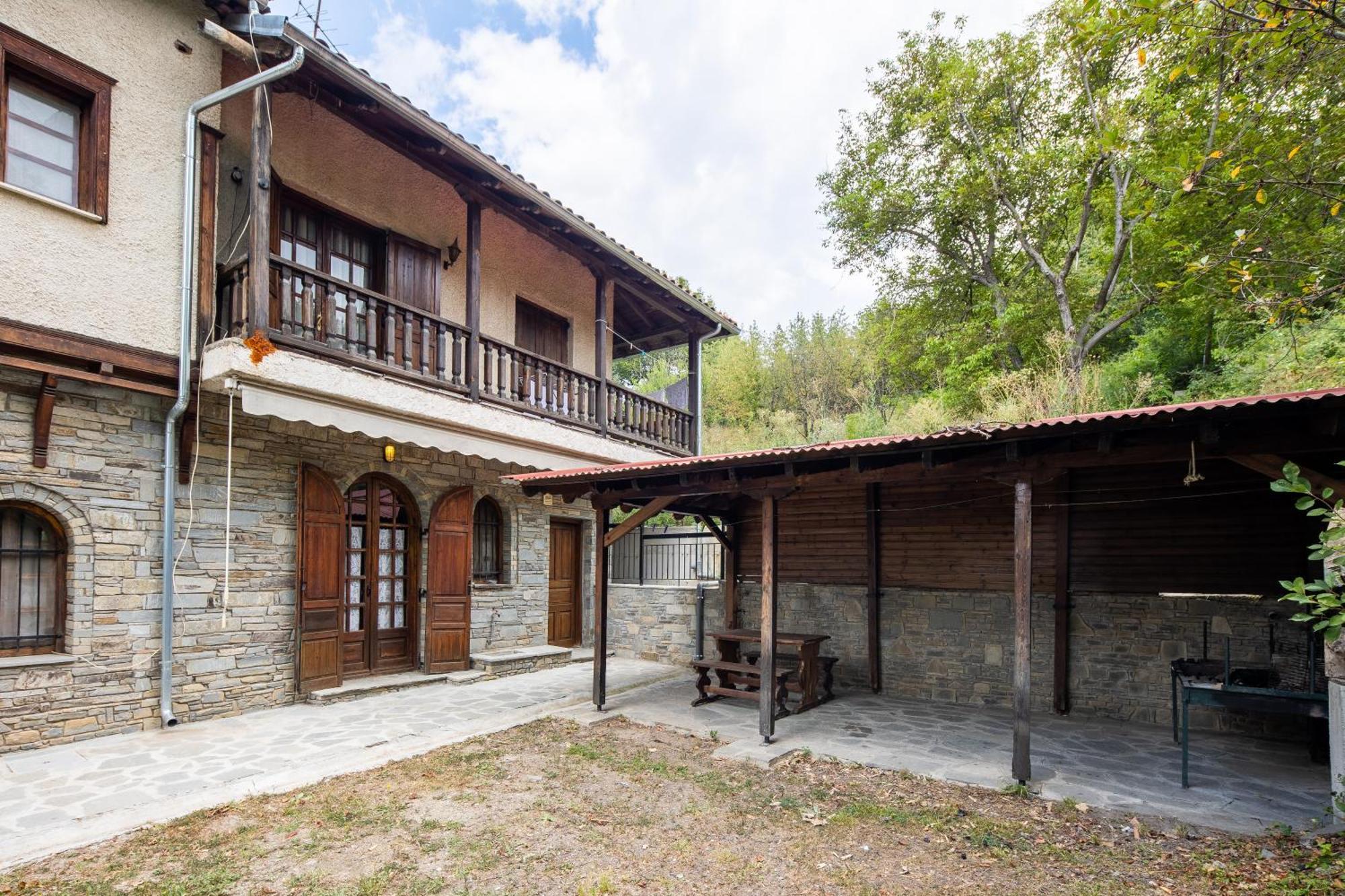 Zenios Dionysos - Traditional Villa Гревена Екстериор снимка